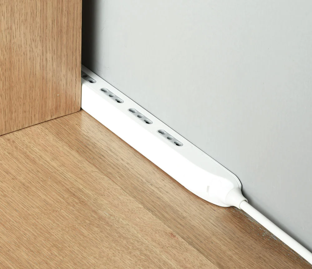 Multipresa slim salvaspazio n.4 prese bipasso 10/16A, cavo: 1,5m