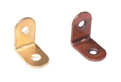 Lastrine piegate cm.2,5×2,5 in acciaio zincato, spessore 1,5 mm.
